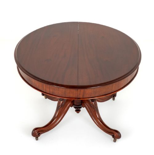 fig 1. Mahogany 2 Leaf Extending Dining Table