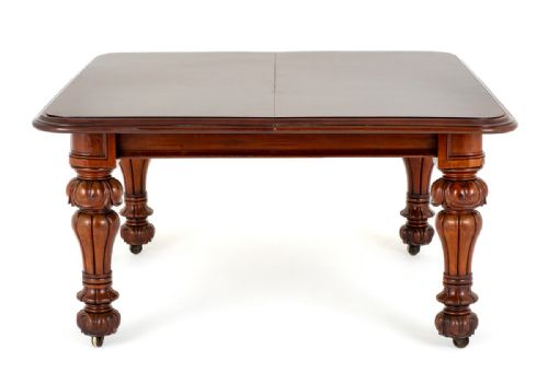 fig 1. Good Quality Victorian Mahogany Extending Dining Table