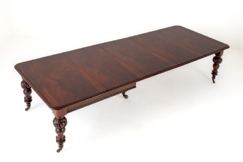 Large Victorian Mahogany Extending Dining Table