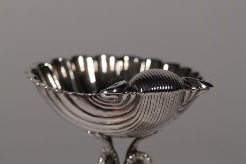 fig 2. Silver Plated Oyster Shell Centre Piece