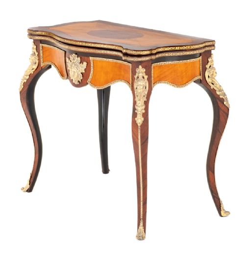 GOOD QUALITY MAHOGANY AND ROSEWOOD FRENCH CARD TABLE