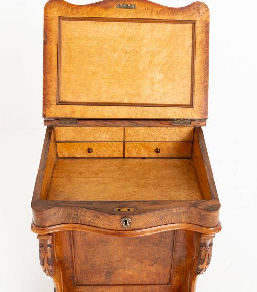 fig 1. Victorian Burr Walnut Davenport