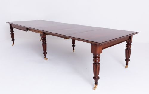 WONDERFUL 14 SEAT WILLIAM IV MAHOGANY DINING TABLE