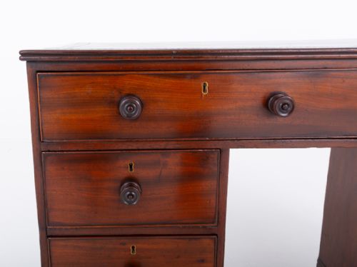 GOOD QUALITY GEORGIAN MAHOGANY PEDESTAL DESK - ADDITIONAL PHOTO 5