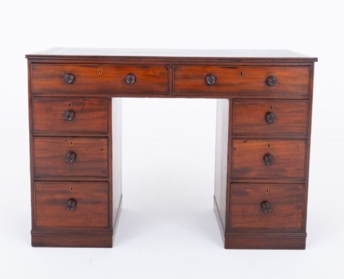 GOOD QUALITY GEORGIAN MAHOGANY PEDESTAL DESK - ADDITIONAL PHOTO 4