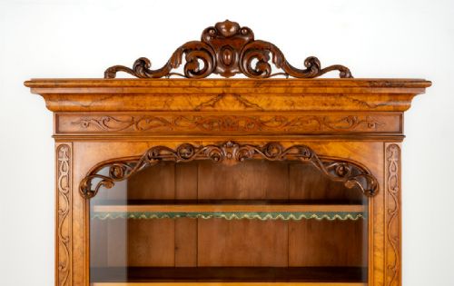 STUNNING VICTORIAN WALNUT BOOKCASE - ADDITIONAL PHOTO 3