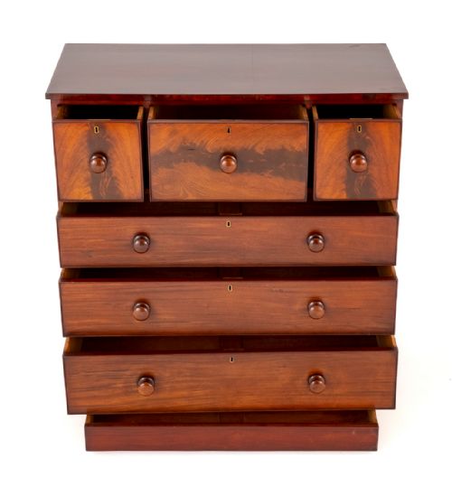 VICTORIAN MAHOGANY CHEST OF DRAWERS - ADDITIONAL PHOTO 4