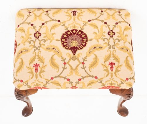 PRETTY QUEEN ANNE STYLE STOOL - ADDITIONAL PHOTO 4
