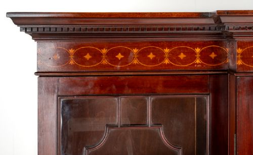 SHERATON REVIVAL LAMB CO MAHOGANY BREAKFRONT BOOKCASE - ADDITIONAL PHOTO 2