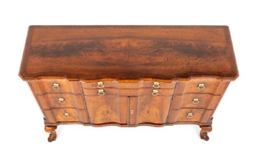 QUEEN ANNE STYLE WALNUT SIDE CABINET - ADDITIONAL PHOTO 6