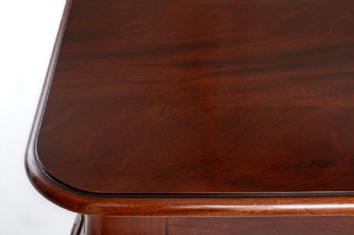 MAGNIFICENT 24 SEAT MAHOGANY EXTENDING TABLE - ADDITIONAL PHOTO 5