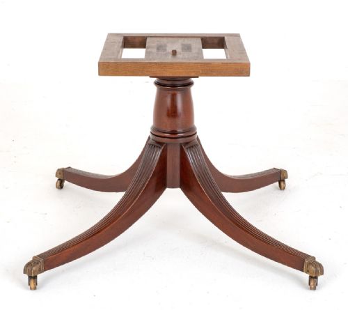 IMPRESSIVE PAIR OF MAHOGANY CIRCULAR DINING TABLES - ADDITIONAL PHOTO 5