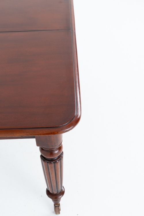 fig 2. William IV Mahogany Extending Dining Table