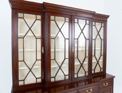 IMPOSING VICTORIAN MAHOGANY BREAKFRONT BOOKCASE - ADDITIONAL PHOTO 8