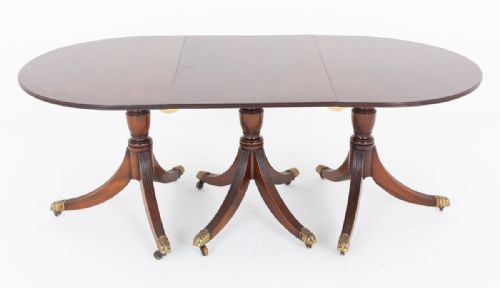 REGENCY REVIVAL 3 PEDESTAL DINING TABLE - ADDITIONAL PHOTO 6