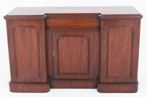 VICTORIAN MAHOGANY 3 DOOR SIDEBOARD - ADDITIONAL PHOTO 4