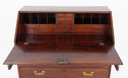 GEORGIAN MAHOGANY BUREAU - ADDITIONAL PHOTO 4