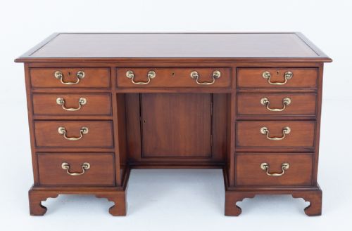 GEORGIAN MAHOGANY DESK - ADDITIONAL PHOTO 3