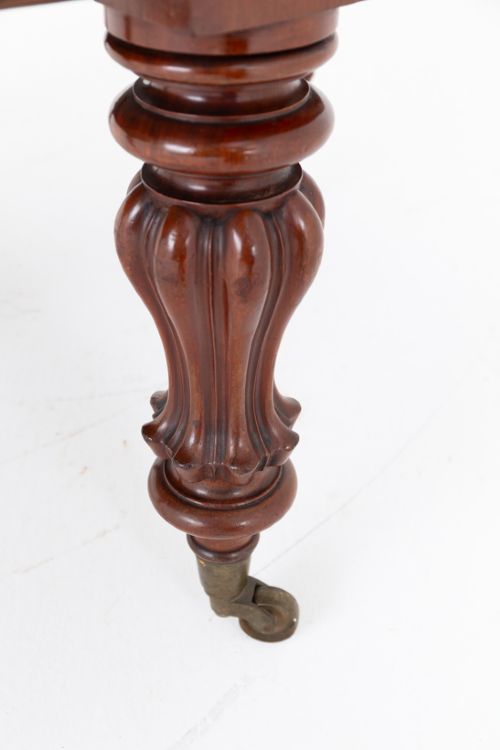 LARGE VICTORIAN MAHOGANY EXTENDING DINING TABLE - ADDITIONAL PHOTO 2
