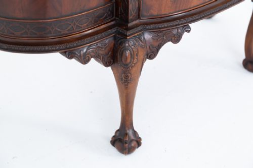 MAHOGANY CHIPPENDALE STYLE SIDE CABINET - ADDITIONAL PHOTO 1