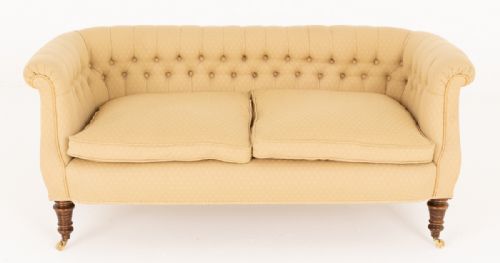 Victorian Elegant Upholstered Chesterfield