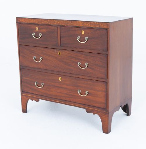 REGENCY MAHOGANY CHEST OF DRAWERS