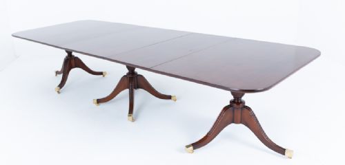 3 pedestal mahogany regency style dining table - CATEGORY: ANTIQUE TABLES - DATED 1920