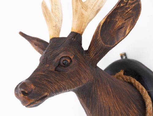 CARVED BLACK FOREST STYLE STAGS HEAD - ADDITIONAL PHOTO 4