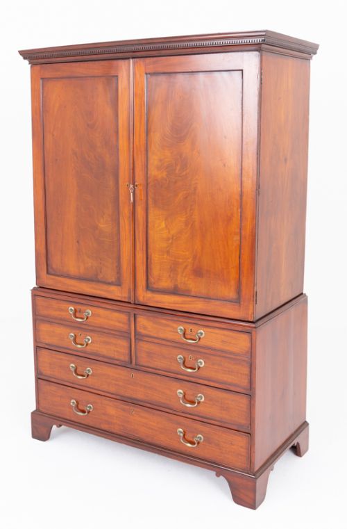 Georgian Mahogany Linen Press