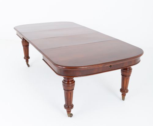 Victorian Mahogany 2 Leaf Extending Dining Table