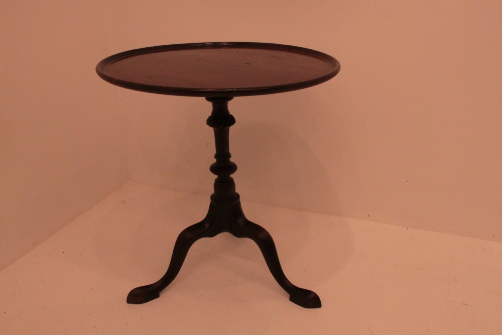 Mahogany Georgian style wine table