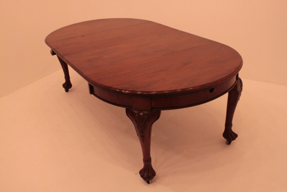Victorian Mahogany Circular Extending Dining Table