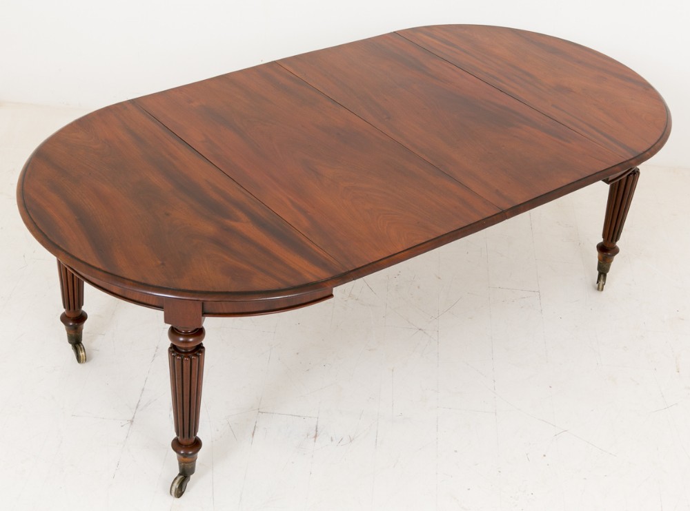 Late Regency Mahogany Circular Extending Dining Table