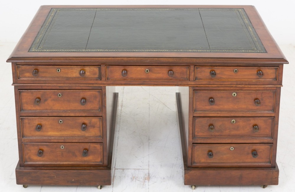 Early Victorian Mahogany Pedestal Desk