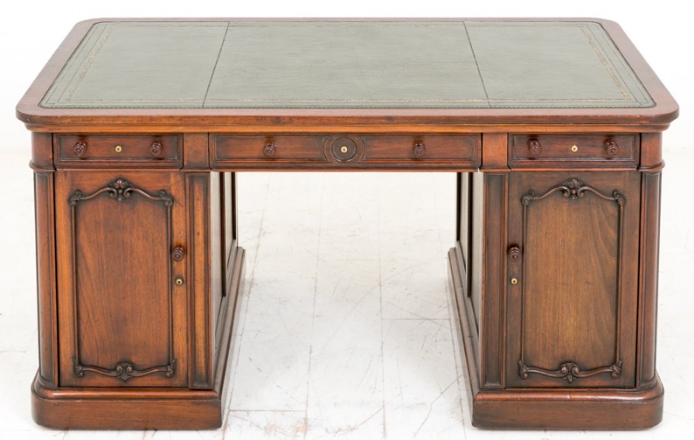 Mid Victorian Partners Desk