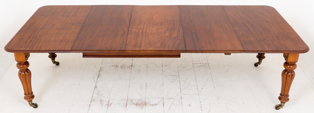 Victorian Mahogany Extending Dining Table
