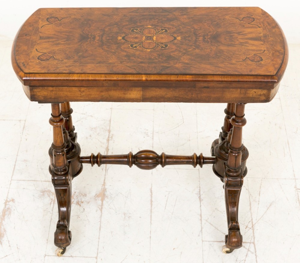 Very pretty Victorian Burr Walnut Inlaid Card Table