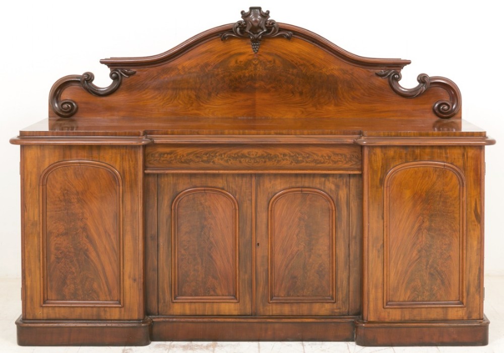 Superb Quality Mid Victorian Mahogany 4 door sideboard