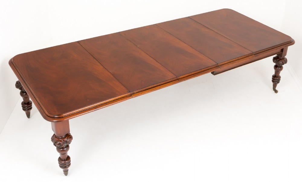 Victorian Mahogany 3 leaf Extending Dining Table