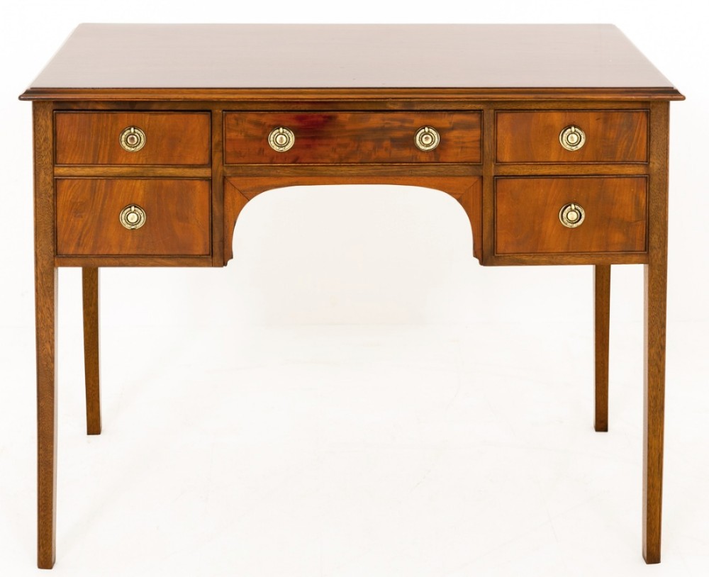 Mahogany Side Table 