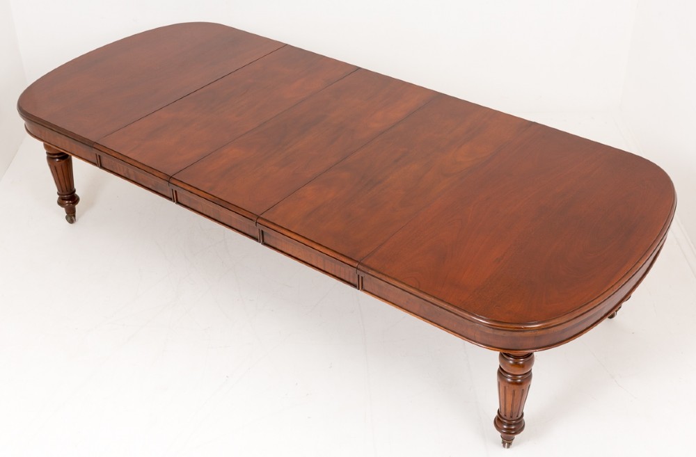 Victorian Mahogany Extending Dining Table
