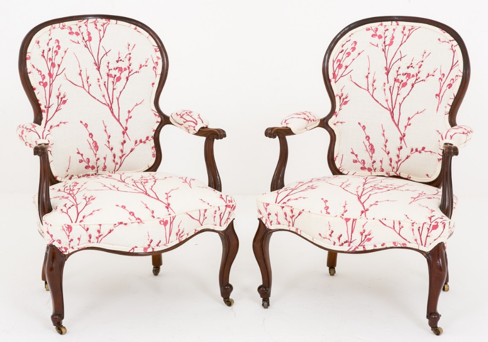 Pair of Mahogany Hepplewhite Style Open Armchairs