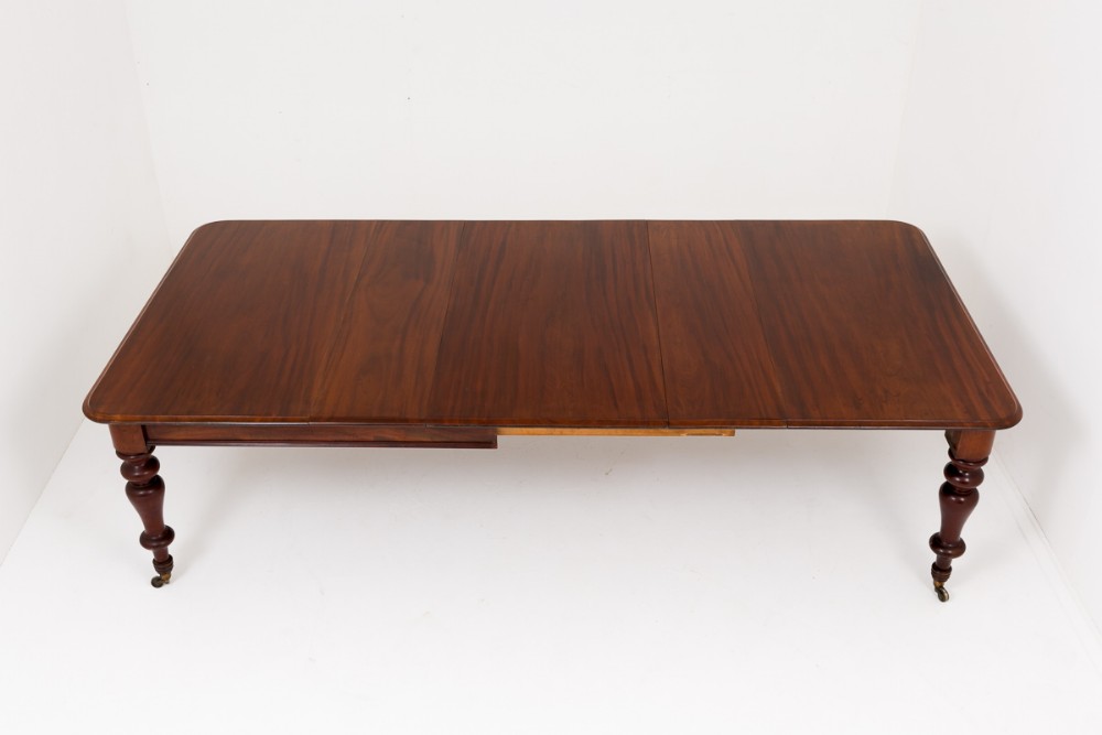Mahogany 3 Leaf Extending Dining Table