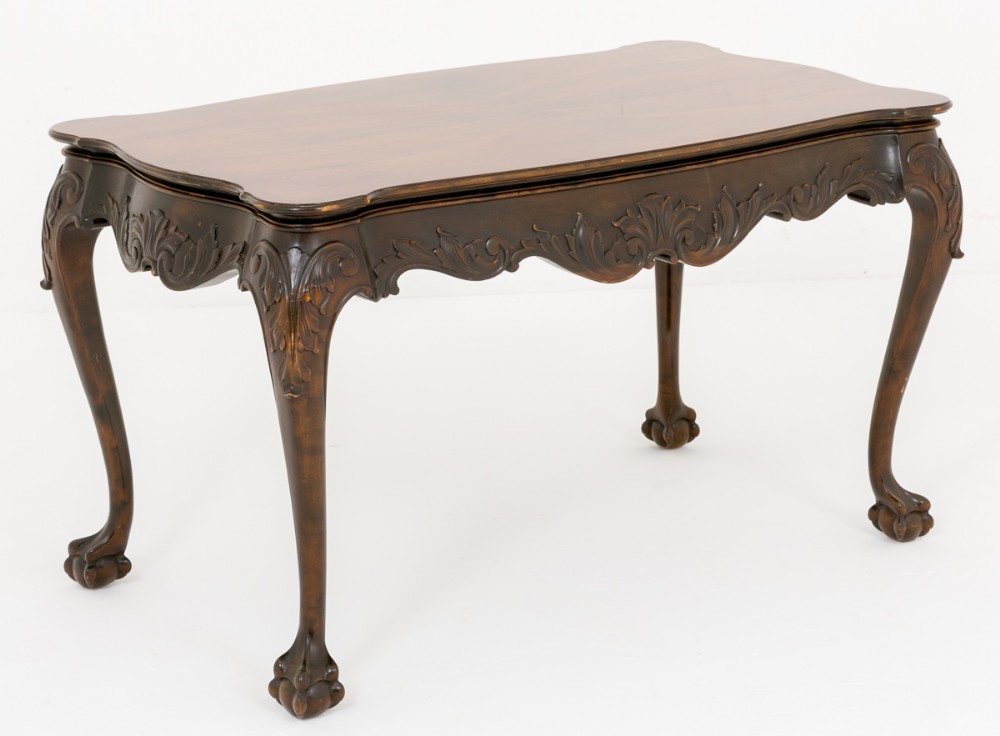 Pretty Mahogany Coffee Table in the Chippendale Style
