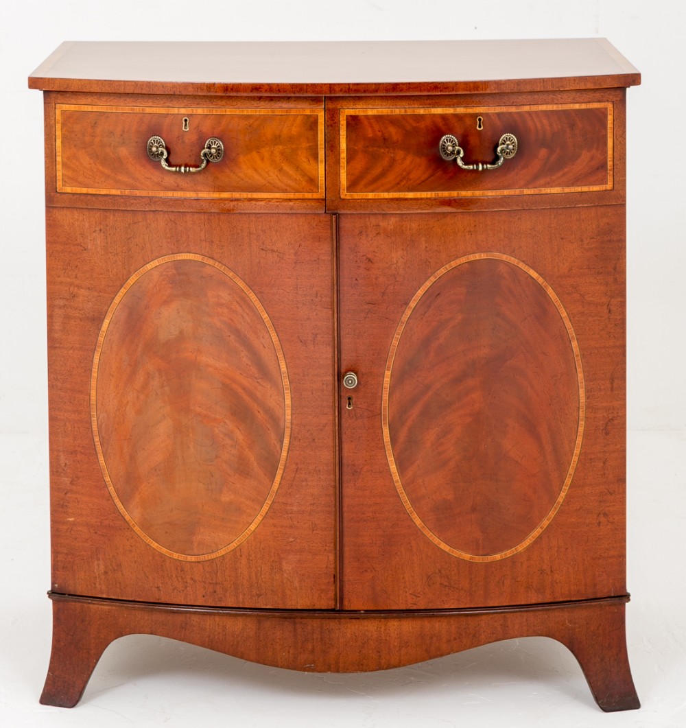 Sheraton Revival mahogany 2 Door Side Cabinet