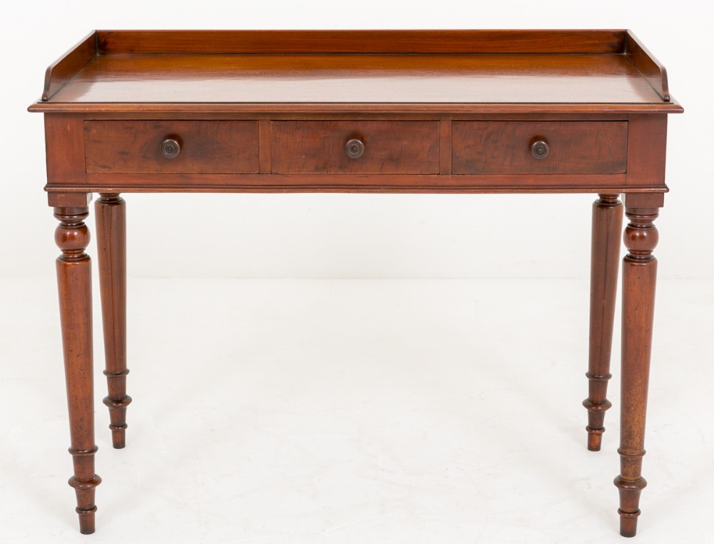 Mid Victorian Mahogany Tray Top Side Table