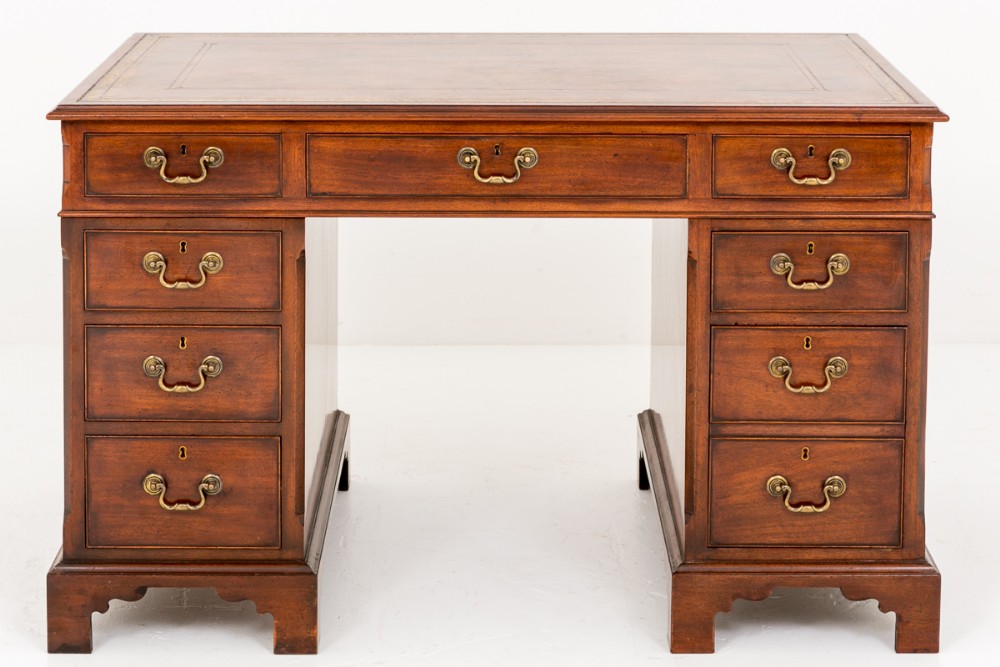 Mahogany Pedestal Desk With Georgian Influences