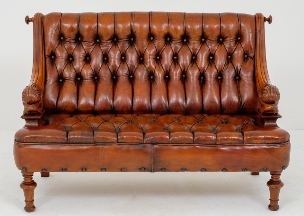 Stunning Walnut Deep Buttoned Leather Hall Seat