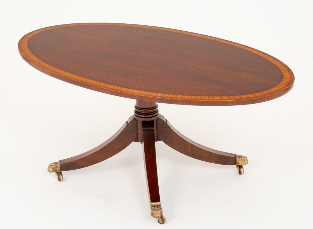 Excellent Quality Mahogany and Satinwood Banded Oval Coffee Table