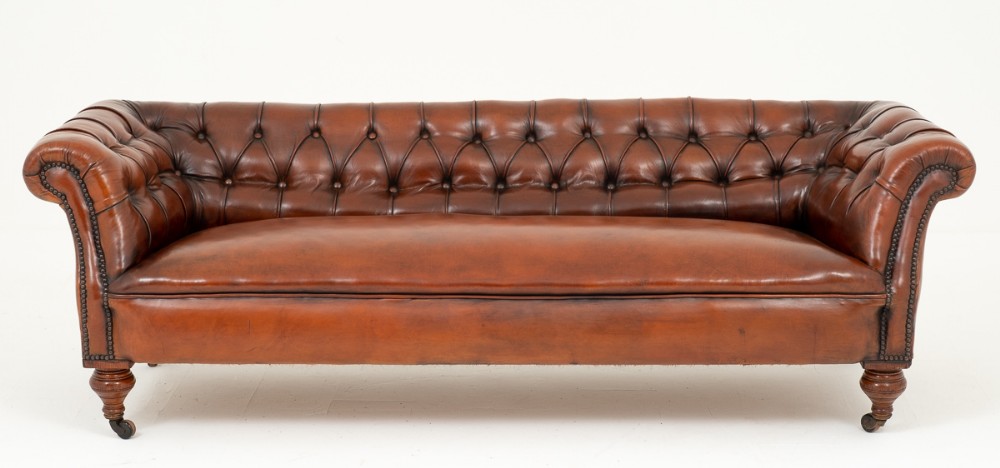 Superb Victorian Deep Buttoned Leather Chesterfield